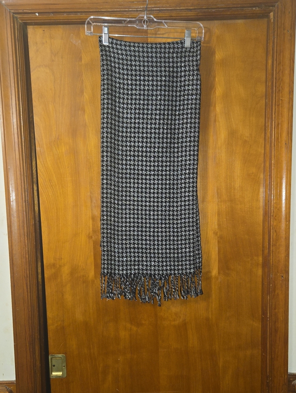 Houndstooth Knit Scarf - Black & Grey